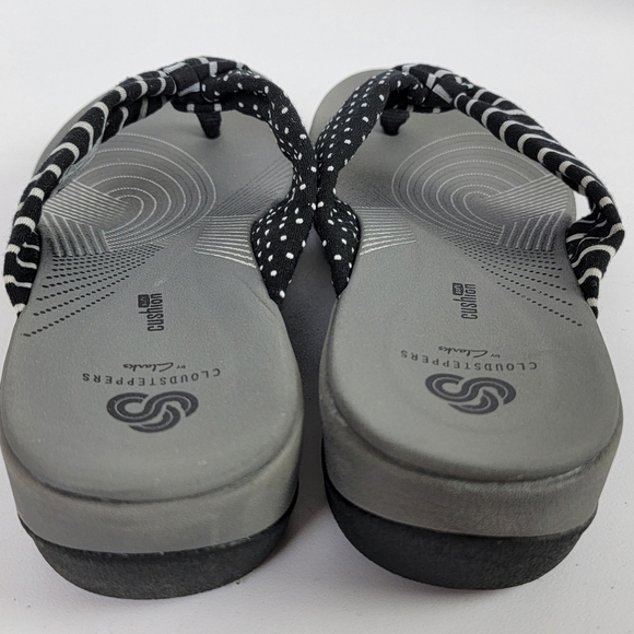 Clarks Cloud Steppers Arla Glison Black And White Striped Thong Sandals Sz 9 - Picture 16 of 16